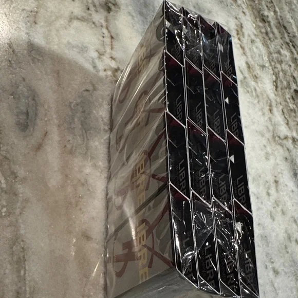 NewYves Saint Laurent Berry Crush Eau de Parfum Sample pack of 16- Red and Black - Picture 4 of 4